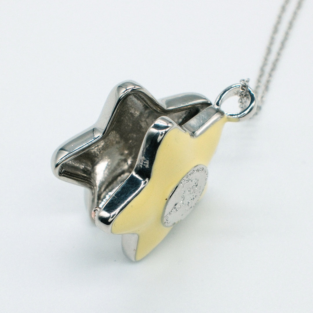 i love vitamins and minerals pill pendant