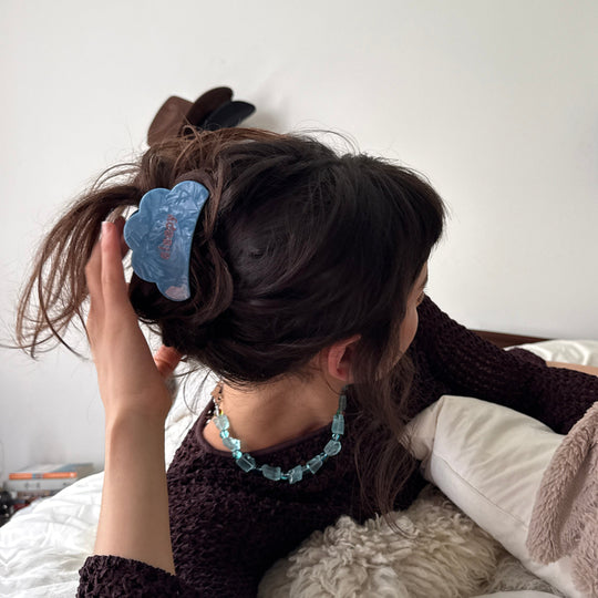 the sleepy hair claw