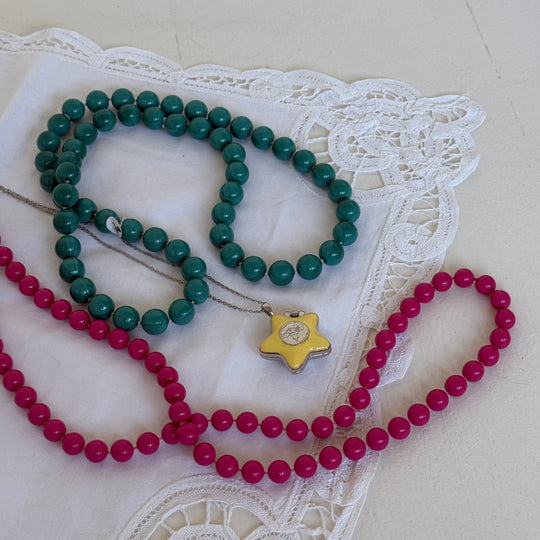 i love vitamins and minerals pill pendant