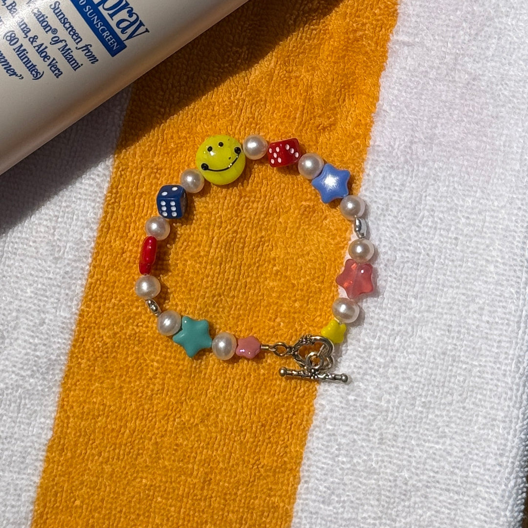the glossy bracelet