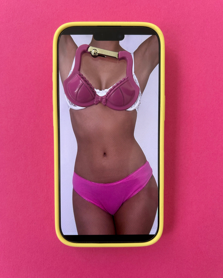 the fantICy bra keychain