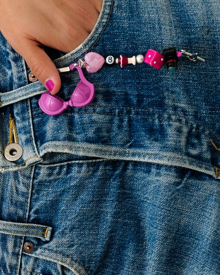 the fantICy bra keychain