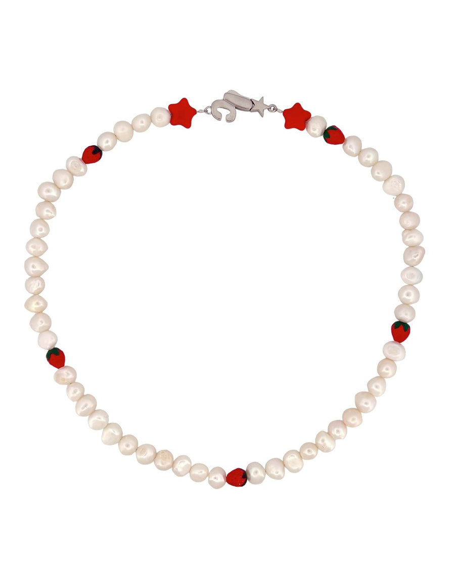 White pearl necklace with red star and strawberry beads and a silver clasp – the strawberry necklace by Ian Charms